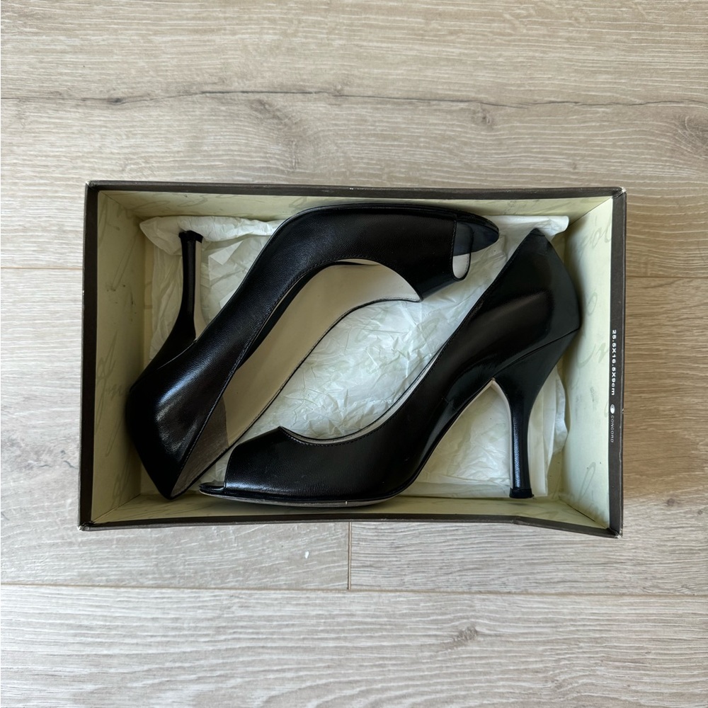 Black Enzo Angiolini peep toe heels